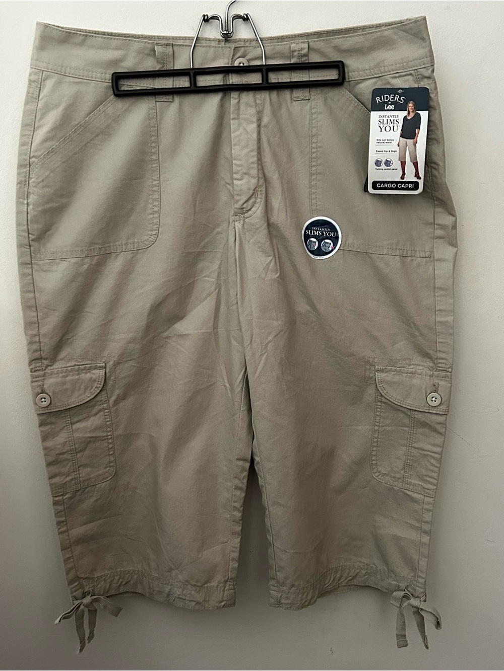 Riders by Lee Women’s Cargo Capri Shorts - Light Khaki